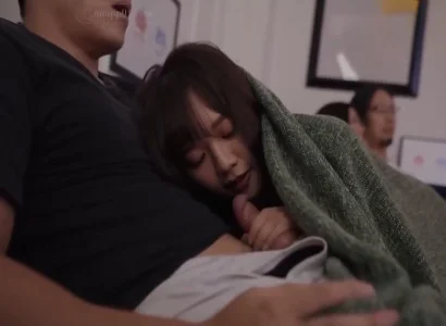 Chuyện vụng trộm với em họ làm tôi không nỡ dứt ra
